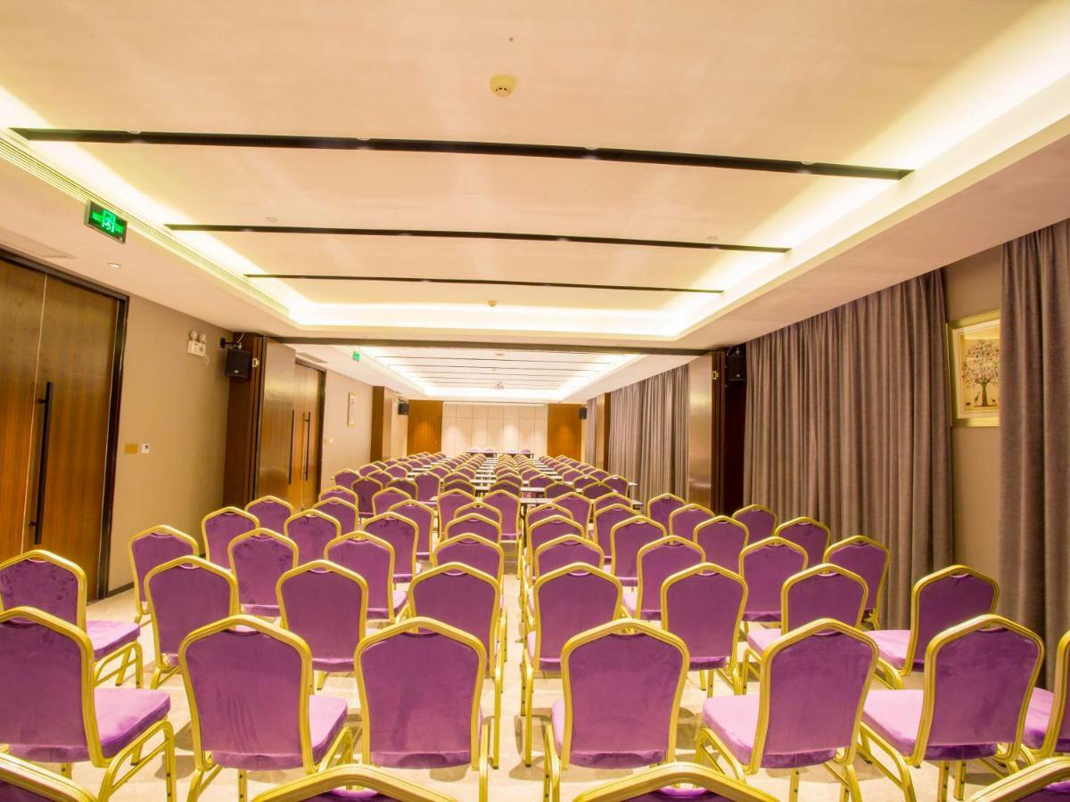 Borrman Hotel Nanning Railway Station Branch Esterno foto